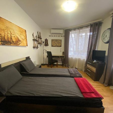 Apartament Bogoslovovi Varna Exterior foto